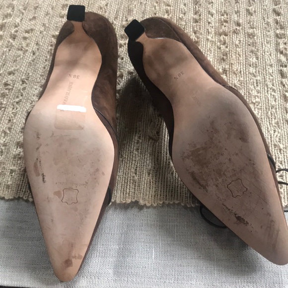 Manolo Blahnik suede bow pumps - Picture 2 of 2